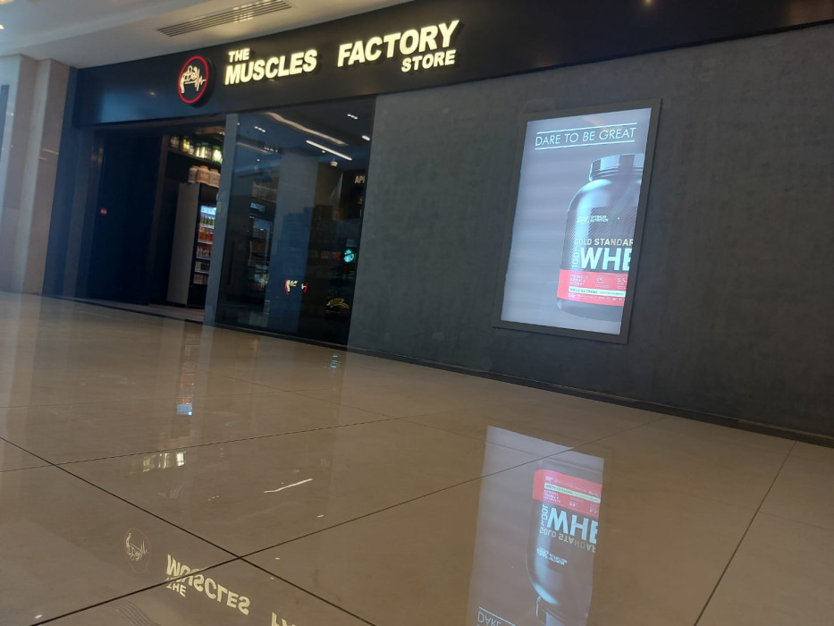 store banner